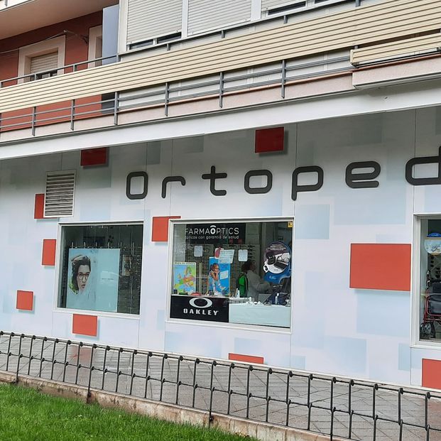 Ortopedia-Óptica-Audífonos-Farmacia Las Alpujarras ortopedia fachada