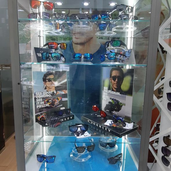 Ortopedia-Óptica-Audífonos-Farmacia Las Alpujarras gafas